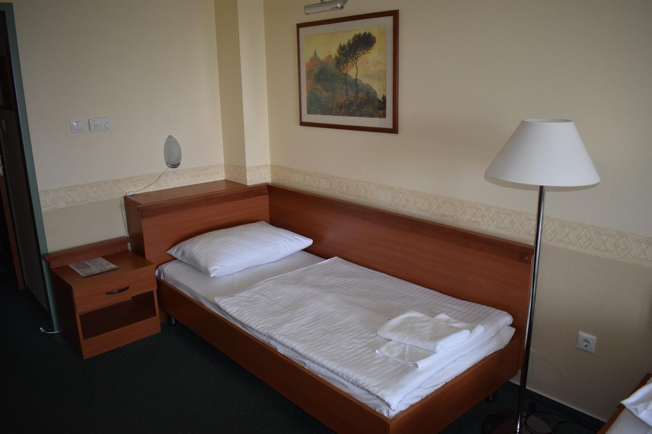 Paprika Panzio Bed and Breakfast Hegyeshalom Exteriör bild